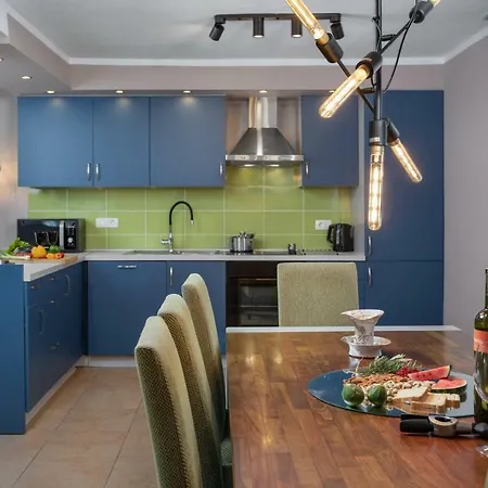 Villa Astinian Puntizela Pola