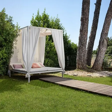 Astinian Puntizela Villa Pola