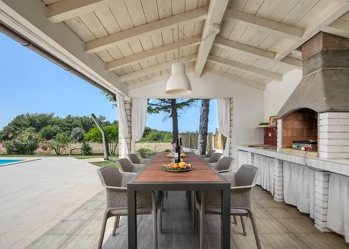 Vila Astinian Puntizela Pula