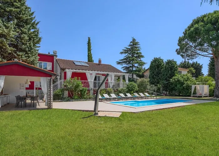 Astinian Puntizela * Пула