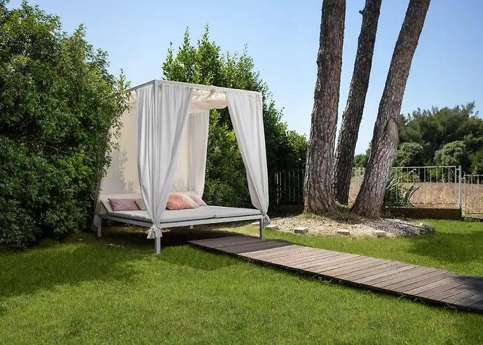 Astinian Puntizela Вілла Пула